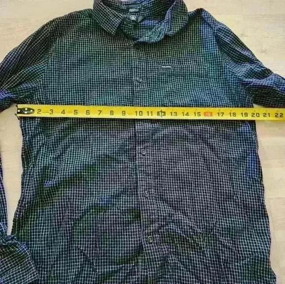 Volcom mens button down size medium - Picture 5 of 6